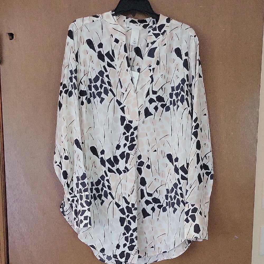 H&M Black and Cream Button Down Shirt